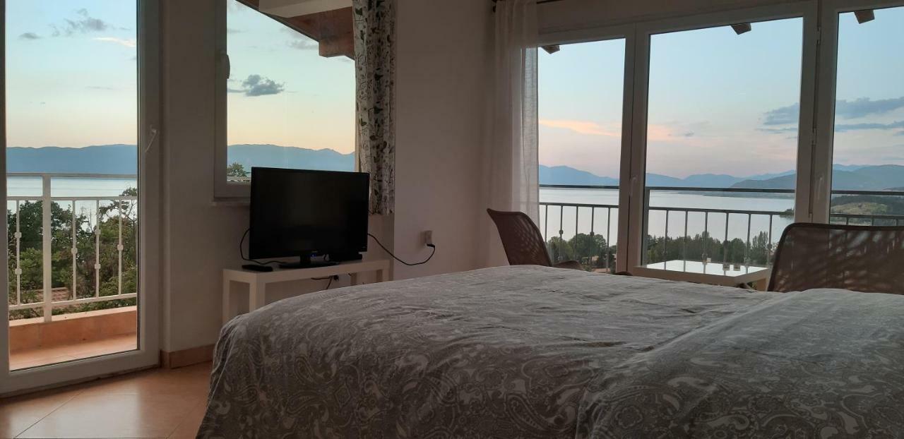 Villa Chingo オフリド エクステリア 写真